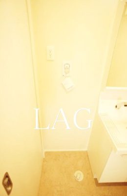 【設備】 | グルナディエ | 室内洗濯機置き場です。