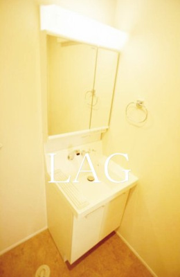 【洗面所】 | グルナディエ | 洗面台です。