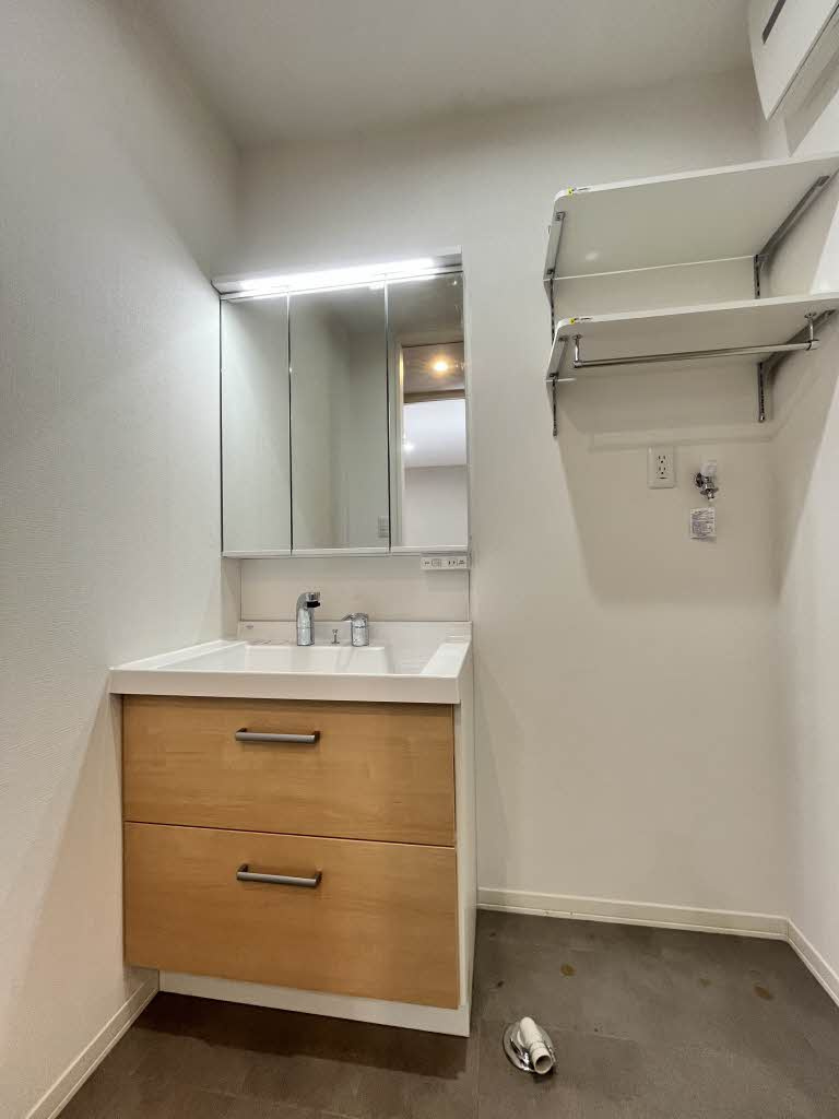 レジデンス幸　Ａ棟の洗面所