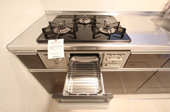 【キッチン】 | 3口ガスコンログリル付