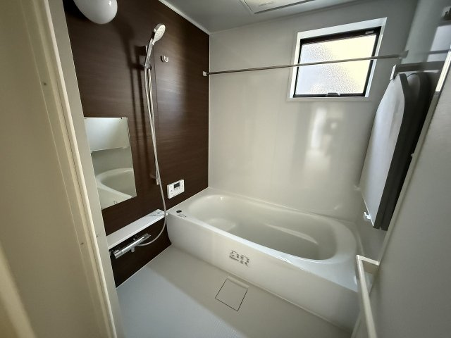 二丈上深江　新築戸建　６棟現場の浴室