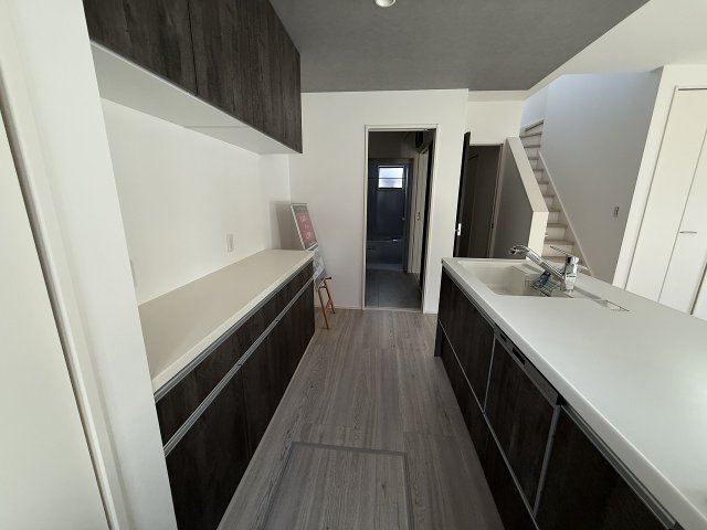 二丈上深江　新築戸建　６棟現場のキッチン