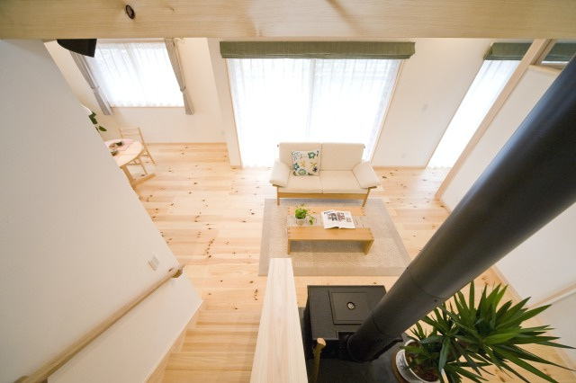 富士市松岡　中古住宅の居間・リビング