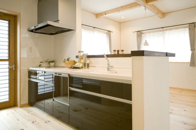 富士市松岡　中古住宅のキッチン