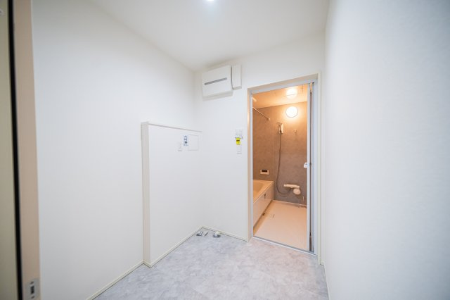 葵区エリア！ ～小中学校まで近い好立地の新築分譲住宅～の脱衣所