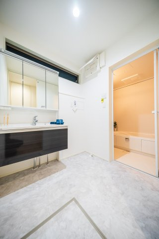 葵区エリア！ 小中学校まで近い好立地の新築分譲住宅の脱衣所