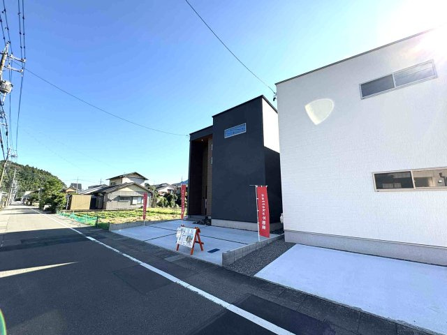 葵区エリア！ 小中学校まで近い好立地の新築分譲住宅の前面道路含む現地写真