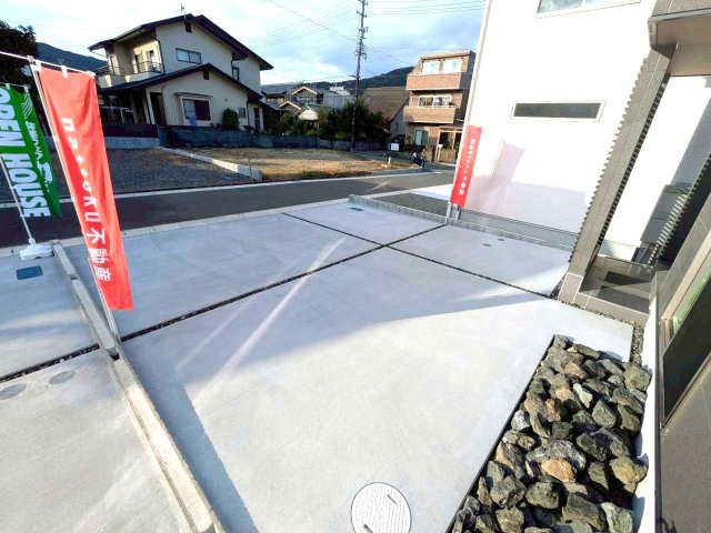 葵区エリア！ 小中学校まで近い好立地の新築分譲住宅の駐車場