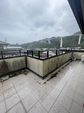 静岡市清水区山切　中古戸建のバルコニー|バルコニー付きです