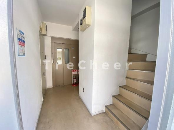 コモド三ノ輪(旧コーポイワイ)のエントランス