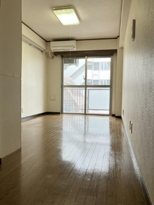 【居間・リビング】 | ローヤルガーデン