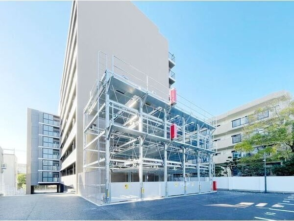 福岡市中央区今川１丁目の賃貸マンションの駐車場