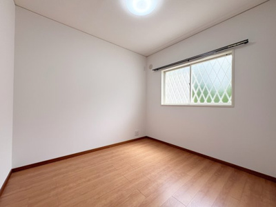 【洋室】 | パインウッドヴィレッジ６号棟