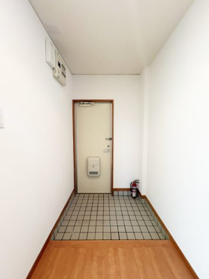 【玄関】 | パインウッドヴィレッジ６号棟