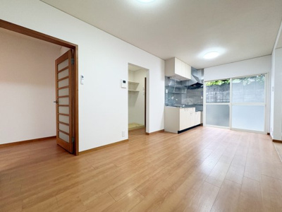 【居間・リビング】 | パインウッドヴィレッジ６号棟