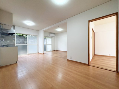 【居間・リビング】 | パインウッドヴィレッジ６号棟