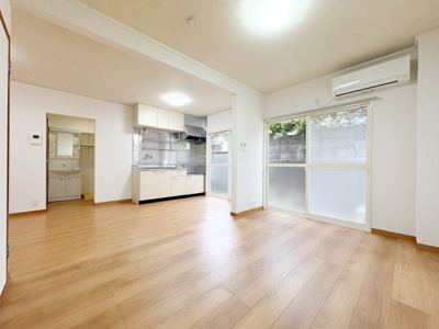 【居間・リビング】 | パインウッドヴィレッジ６号棟