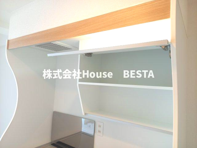 セレニテ元町アリエのキッチン