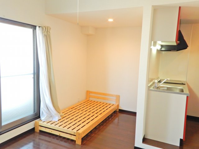 レオパレス別所新町LA1の寝室