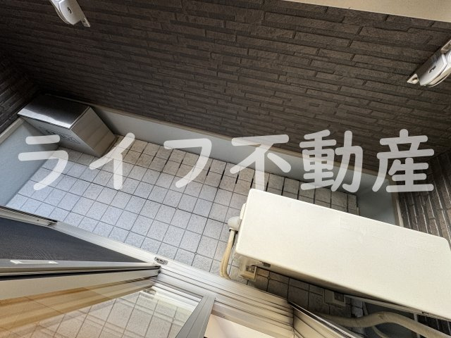 グランデロート久宝寺のバルコニー|暖かな日差しのふりそそぐバルコニー