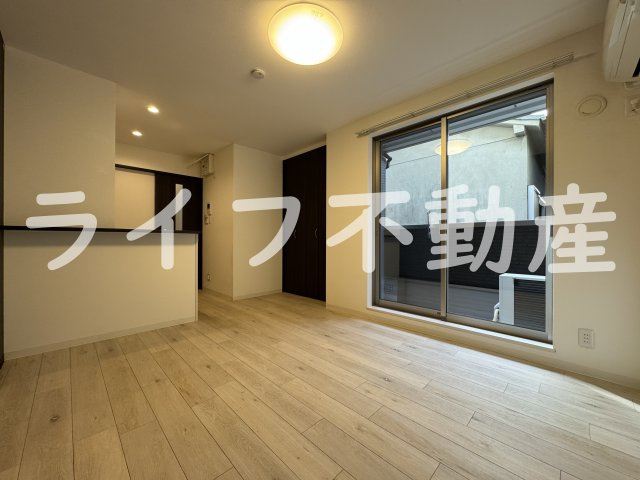 グランデロート久宝寺の居間・リビング|ゆったりとした居間です