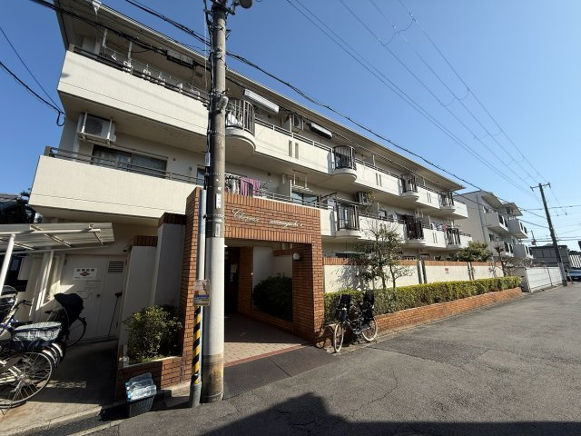 シェモア鞍馬口Ⅱのエントランス