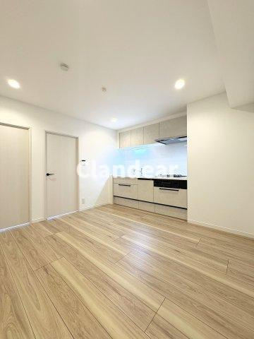 竹ノ塚ハイリビングの居間・リビング|ドキドキの新生活も、安心してスタート。ぴったりの住まいを見つけませんか？クランディアが一緒に住まい選びをサポートします‼　まずは、お気軽にお問合せください　＃クランディア