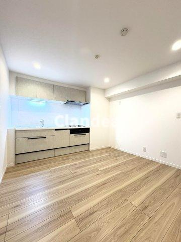 竹ノ塚ハイリビングの洋室|ドキドキの新生活も、安心してスタート。ぴったりの住まいを見つけませんか？クランディアが一緒に住まい選びをサポートします‼　まずは、お気軽にお問合せください　＃クランディア