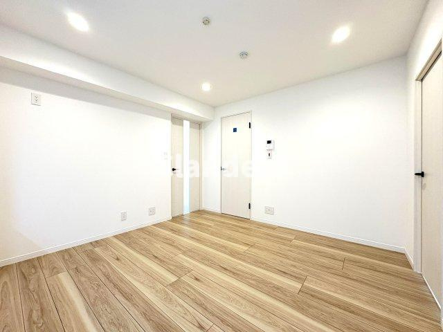 竹ノ塚ハイリビングの洋室|ドキドキの新生活も、安心してスタート。ぴったりの住まいを見つけませんか？クランディアが一緒に住まい選びをサポートします‼　まずは、お気軽にお問合せください　＃クランディア