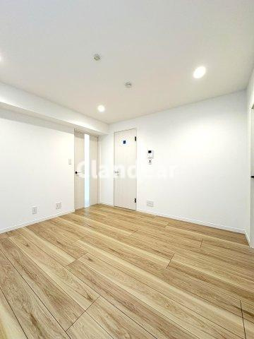 竹ノ塚ハイリビングの洋室|ドキドキの新生活も、安心してスタート。ぴったりの住まいを見つけませんか？クランディアが一緒に住まい選びをサポートします‼　まずは、お気軽にお問合せください　＃クランディア