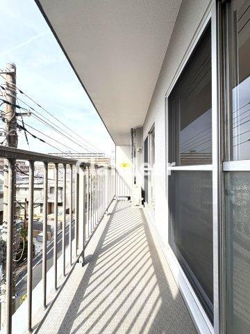 竹ノ塚ハイリビングのバルコニー|ドキドキの新生活も、安心してスタート。ぴったりの住まいを見つけませんか？クランディアが一緒に住まい選びをサポートします‼　まずは、お気軽にお問合せください　＃クランディア