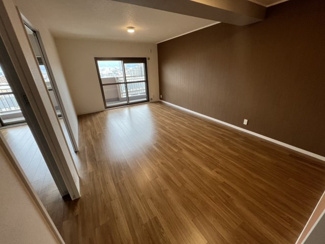 【居間・リビング】 | シャトー第２八戸の里