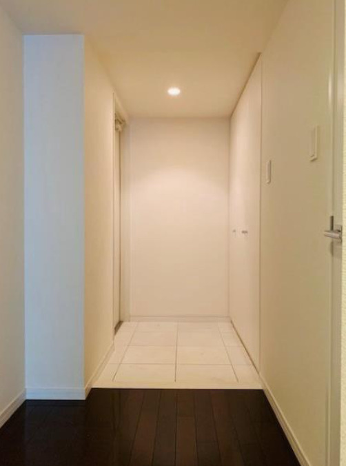 アーノンブライト一番町の玄関