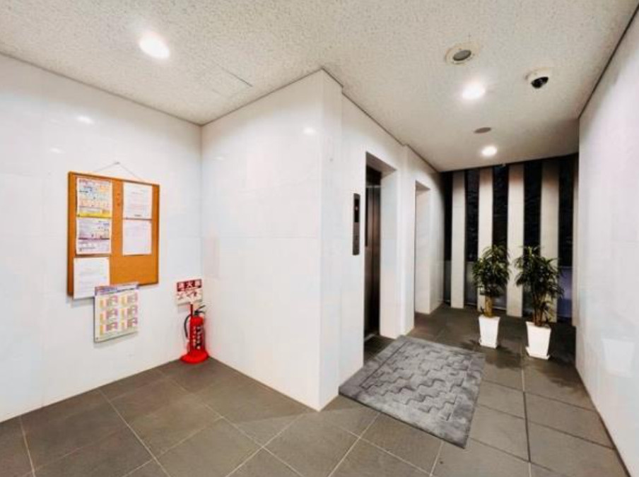 アーノンブライト一番町のロビー