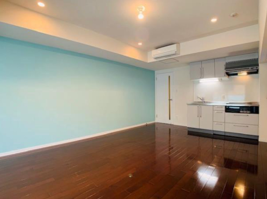 アーノンブライト一番町の居間・リビング