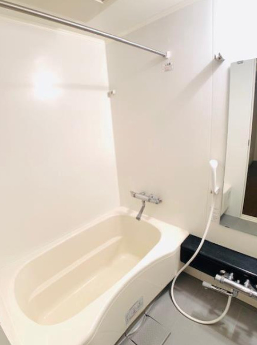 アーノンブライト一番町の浴室