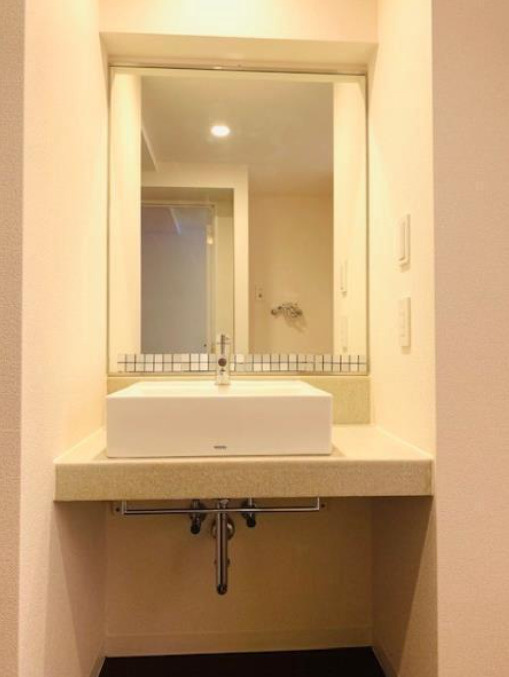 アーノンブライト一番町の独立洗面台