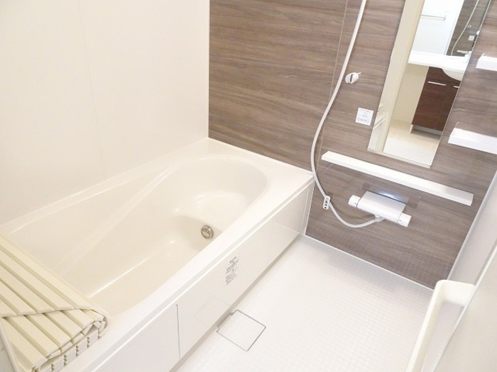 シャルマンコーポＡＢ　Ｂの浴室|追い焚き給湯式浴室