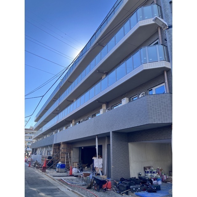 足立区中央本町１丁目の賃貸マンションの外観