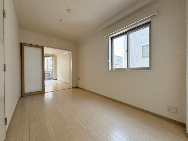 ｆ・Ｓｔｕｄｉｏの洋室|★明るいフローリングの角部屋です★