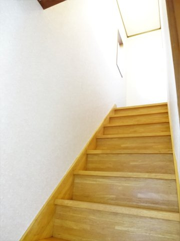 メゾン土合の内装|階段