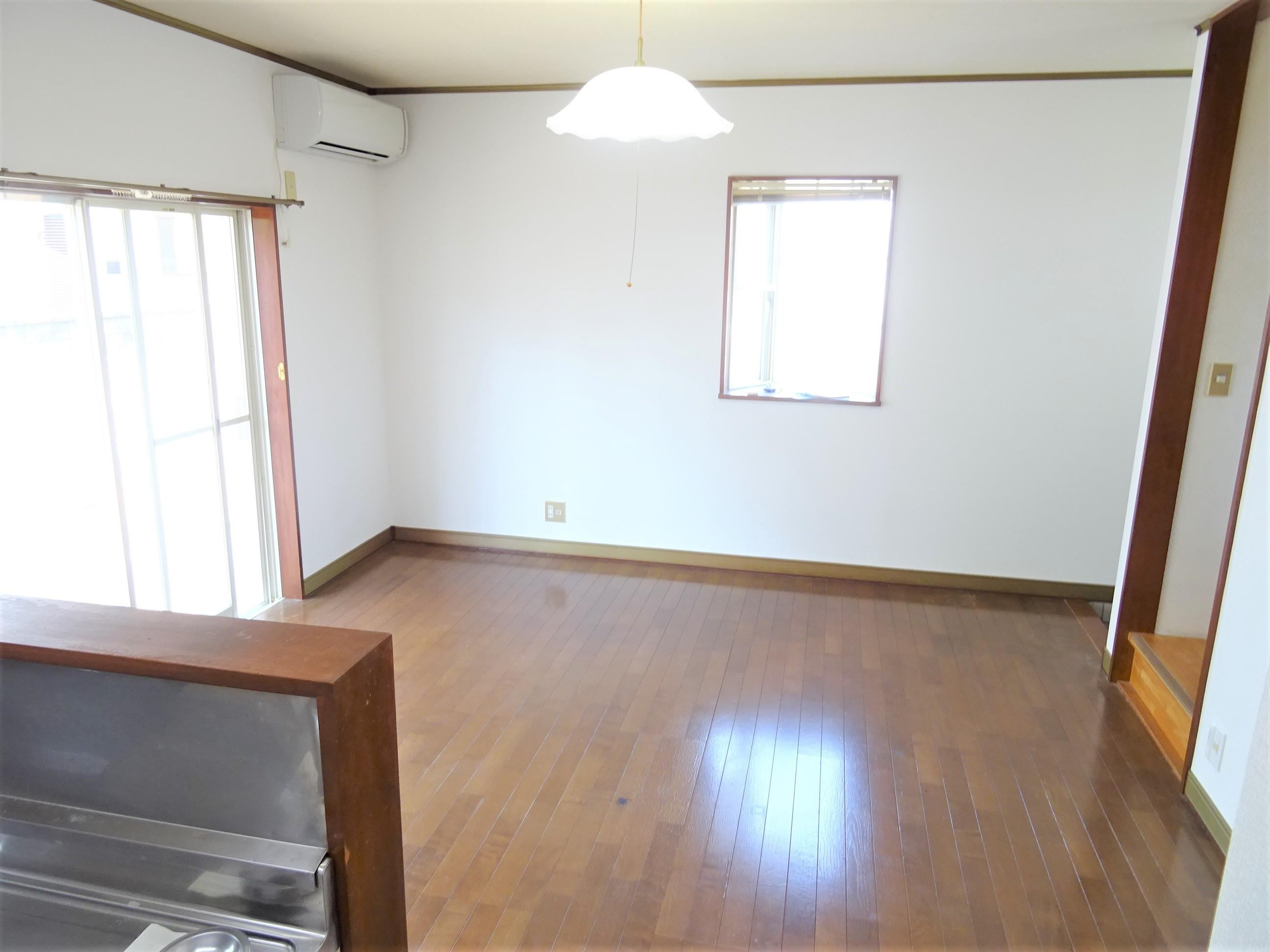 メゾン土合の居間・リビング|ＬＤＫ11帖