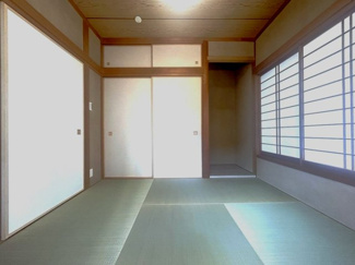 【和室】 | 海老名市上今泉1丁目 中古戸建て | 2面採光・南面に窓：和室4.5帖（1階）