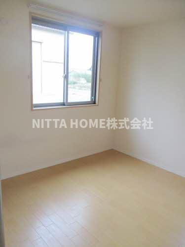 プルミエール豊野の内装|明るい室内です！