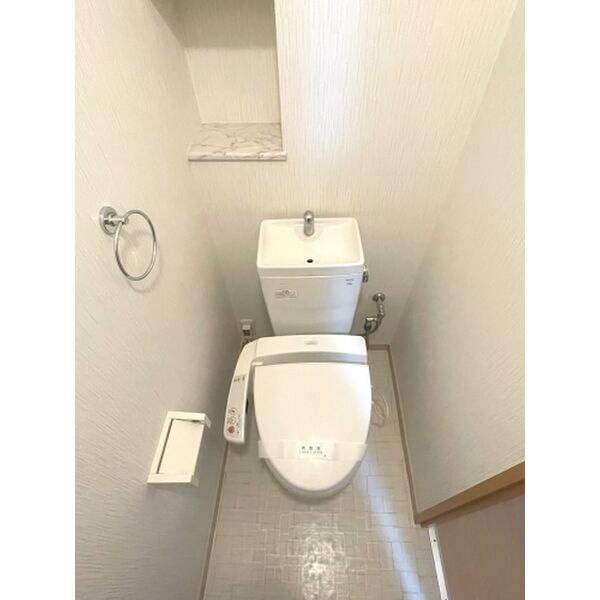 グランディアのトイレ|嬉しい温水洗浄便座付き♪