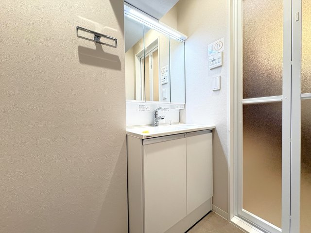 綾瀬ファイナンスの独立洗面台|ドキドキの新生活も、安心してスタート。ぴったりの住まいを見つけませんか？クランディアが一緒に住まい選びをサポートします‼　まずは、お気軽にお問合せください　＃クランディア