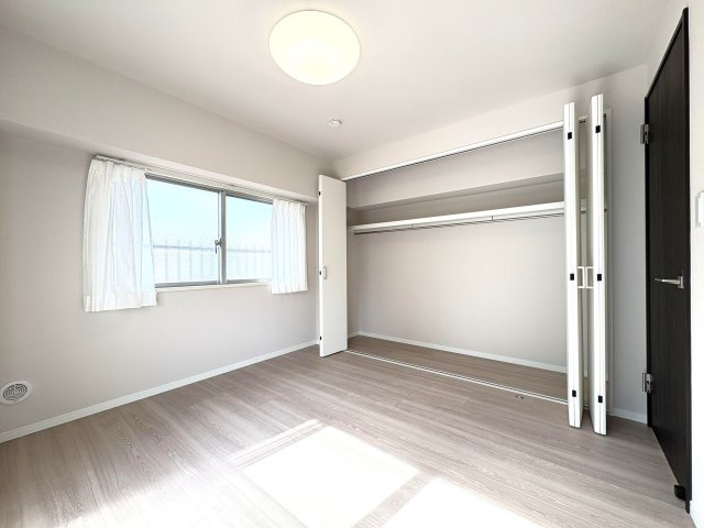 綾瀬ファイナンスの洋室|ドキドキの新生活も、安心してスタート。ぴったりの住まいを見つけませんか？クランディアが一緒に住まい選びをサポートします‼　まずは、お気軽にお問合せください　＃クランディア