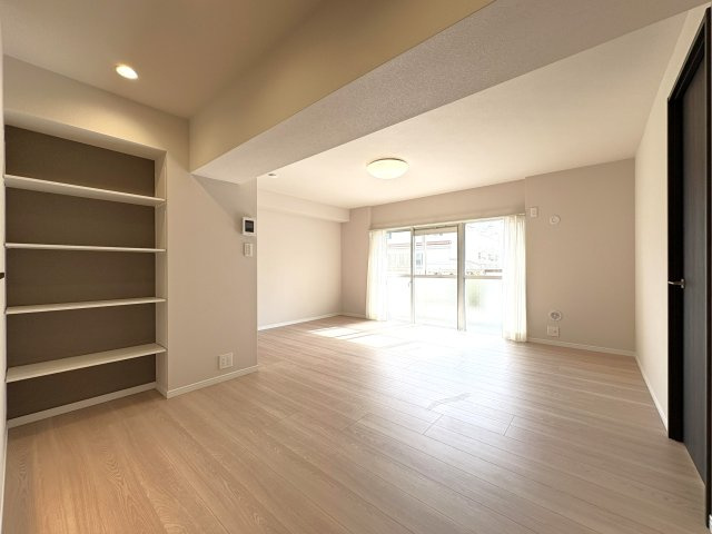 綾瀬ファイナンスの居間・リビング|ドキドキの新生活も、安心してスタート。ぴったりの住まいを見つけませんか？クランディアが一緒に住まい選びをサポートします‼　まずは、お気軽にお問合せください　＃クランディア