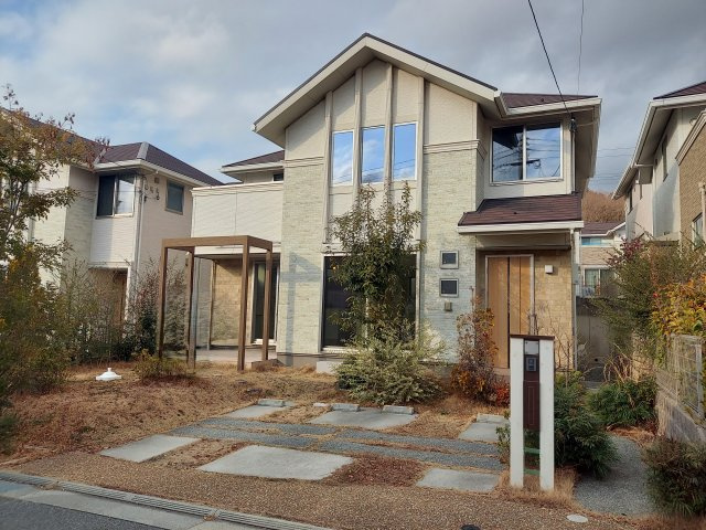 宝塚市山手台東5丁目一戸建