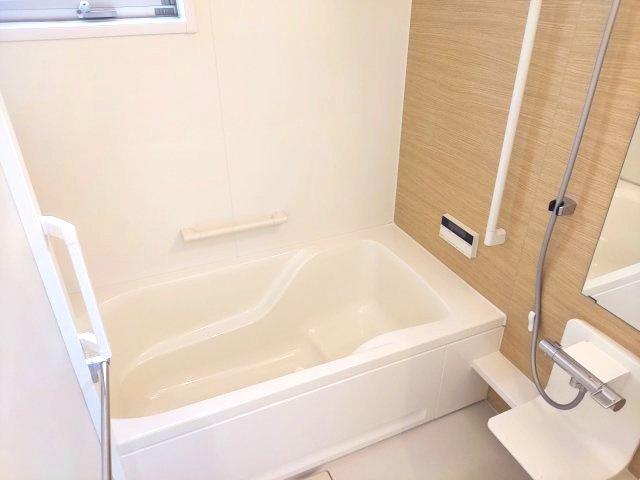 宝塚市山手台東5丁目一戸建の浴室|浴室乾燥機付き